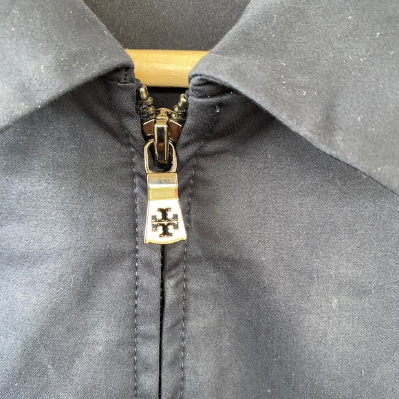 TORY BURCH Lane Back Pleated Bifabric Windbreaker Removable Hoodie Jacket - Picture 16 of 16